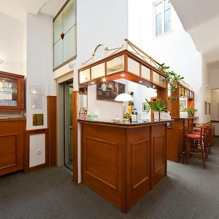 Boutique Hotel 16 Praha Bagian luar foto