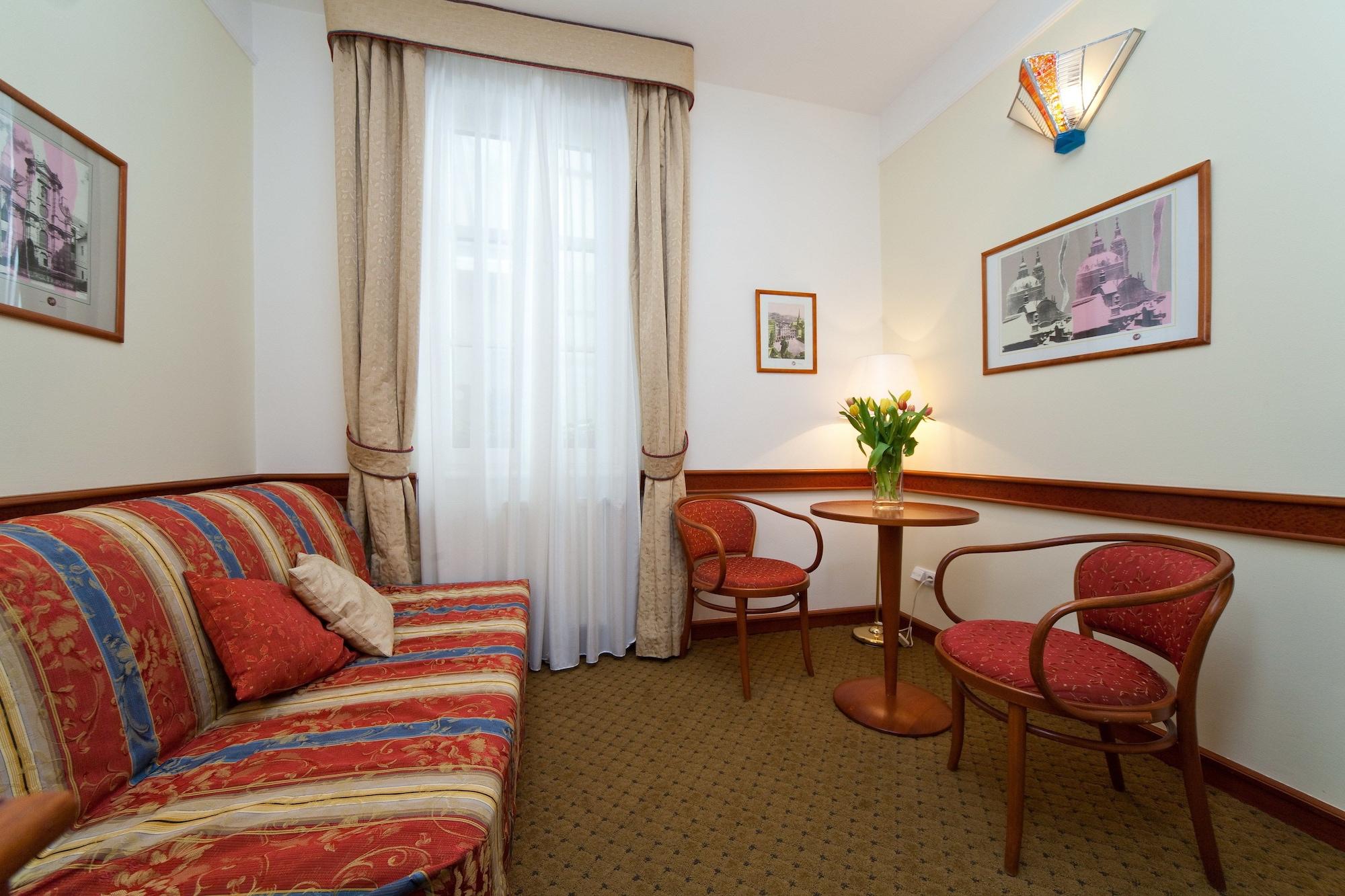 Boutique Hotel 16 Praha Bagian luar foto