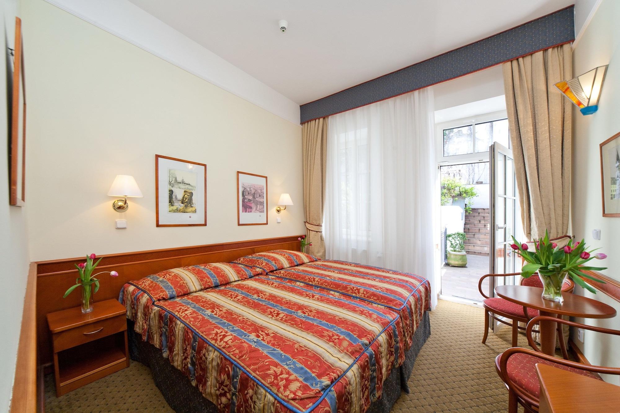 Boutique Hotel 16 Praha Bagian luar foto