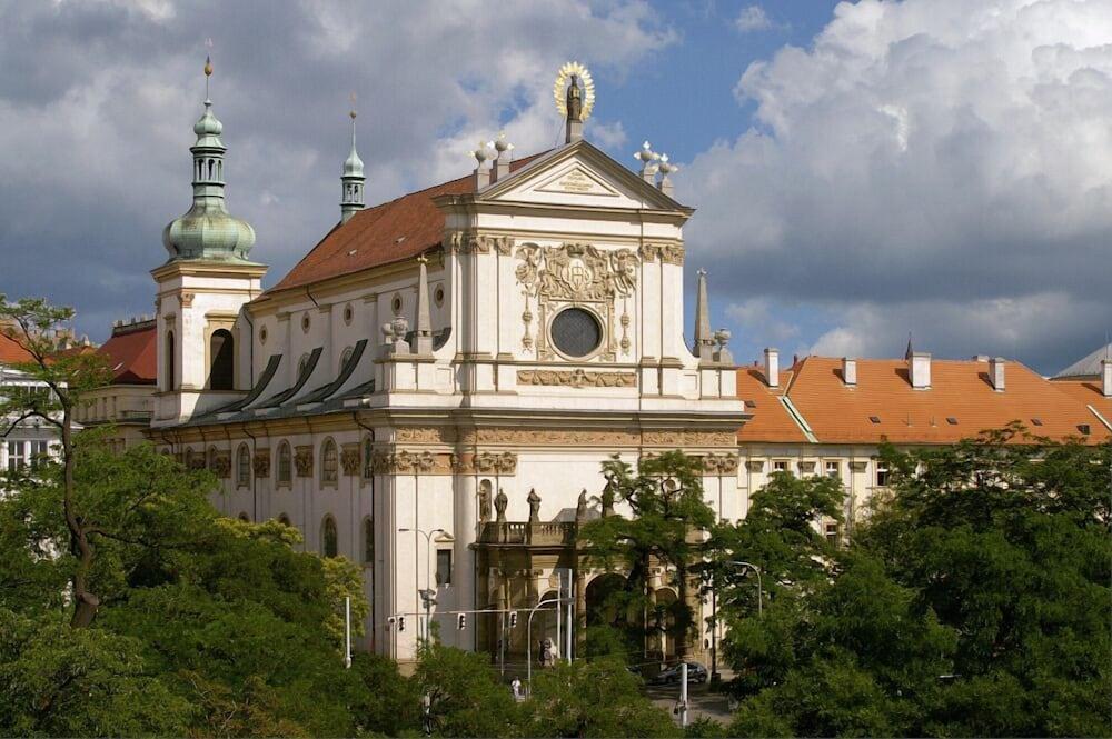 Boutique Hotel 16 Praha Bagian luar foto