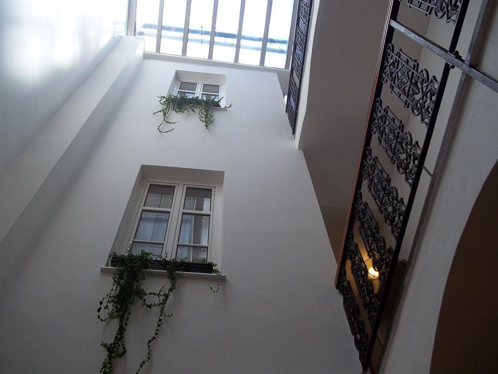 Boutique Hotel 16 Praha Bagian luar foto