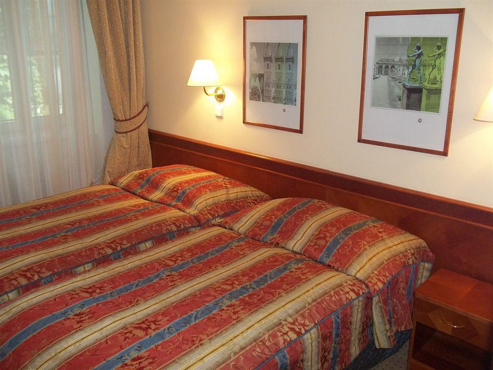 Boutique Hotel 16 Praha Bagian luar foto