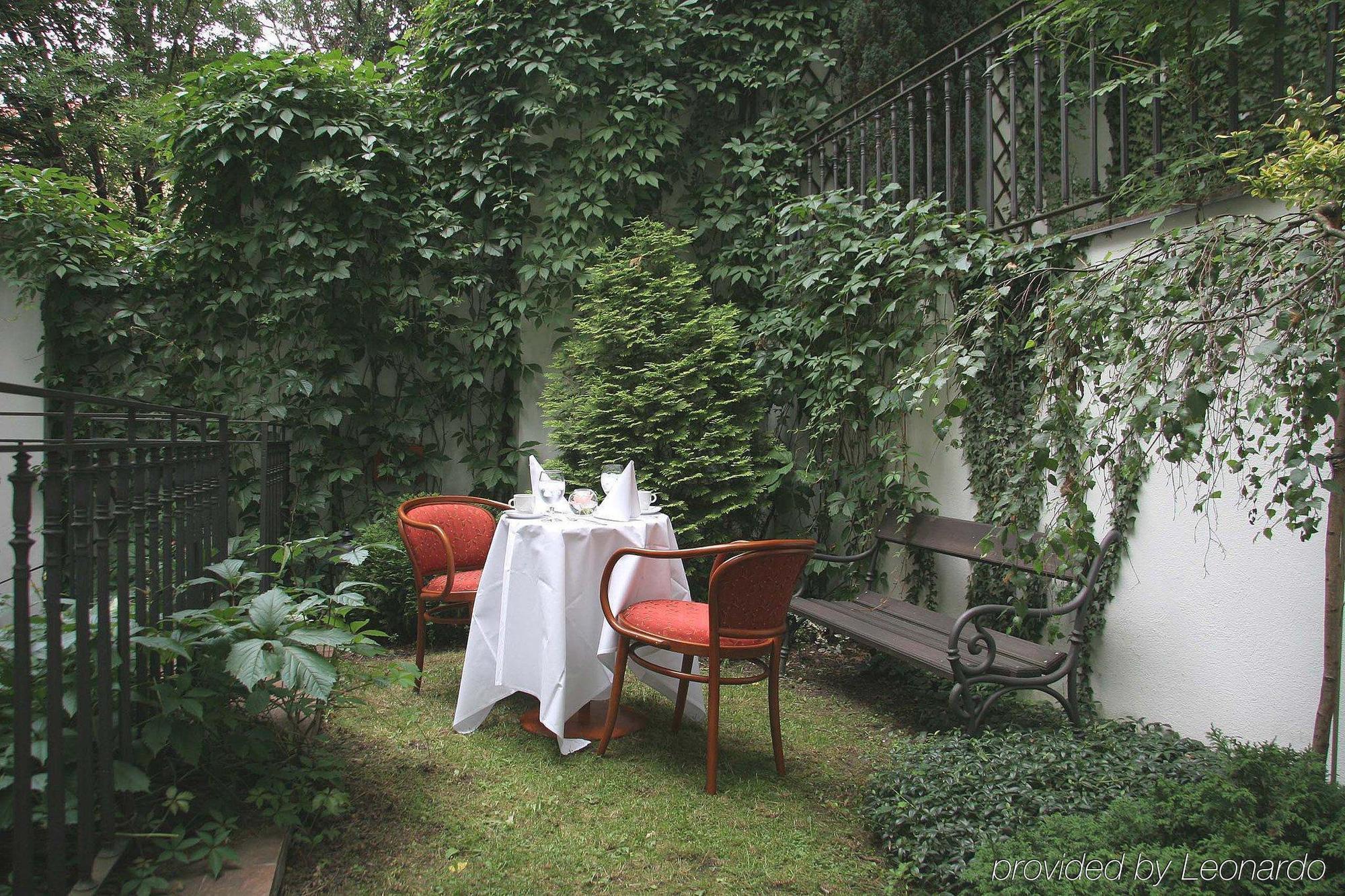 Boutique Hotel 16 Praha Bagian luar foto