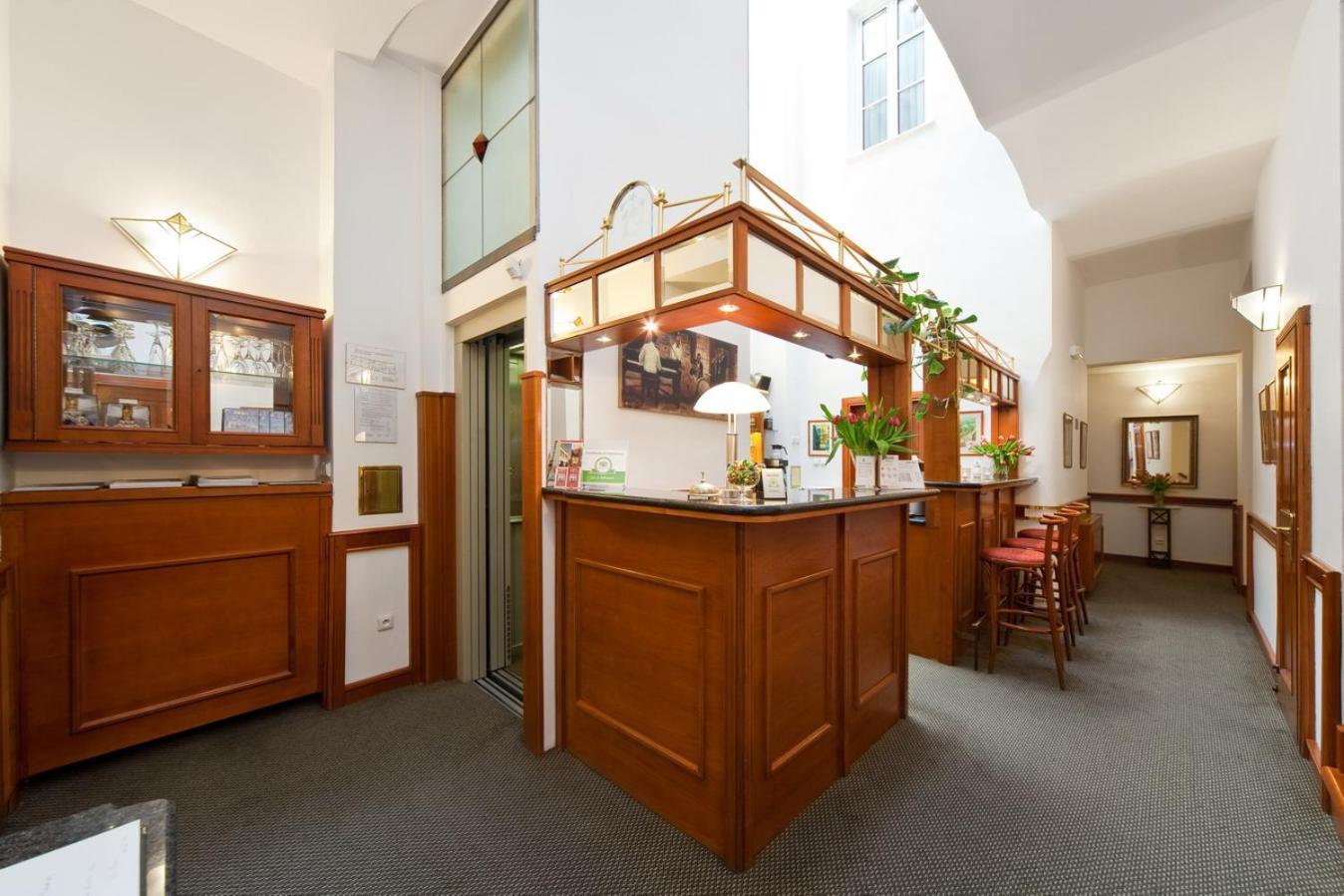 Boutique Hotel 16 Praha Bagian luar foto