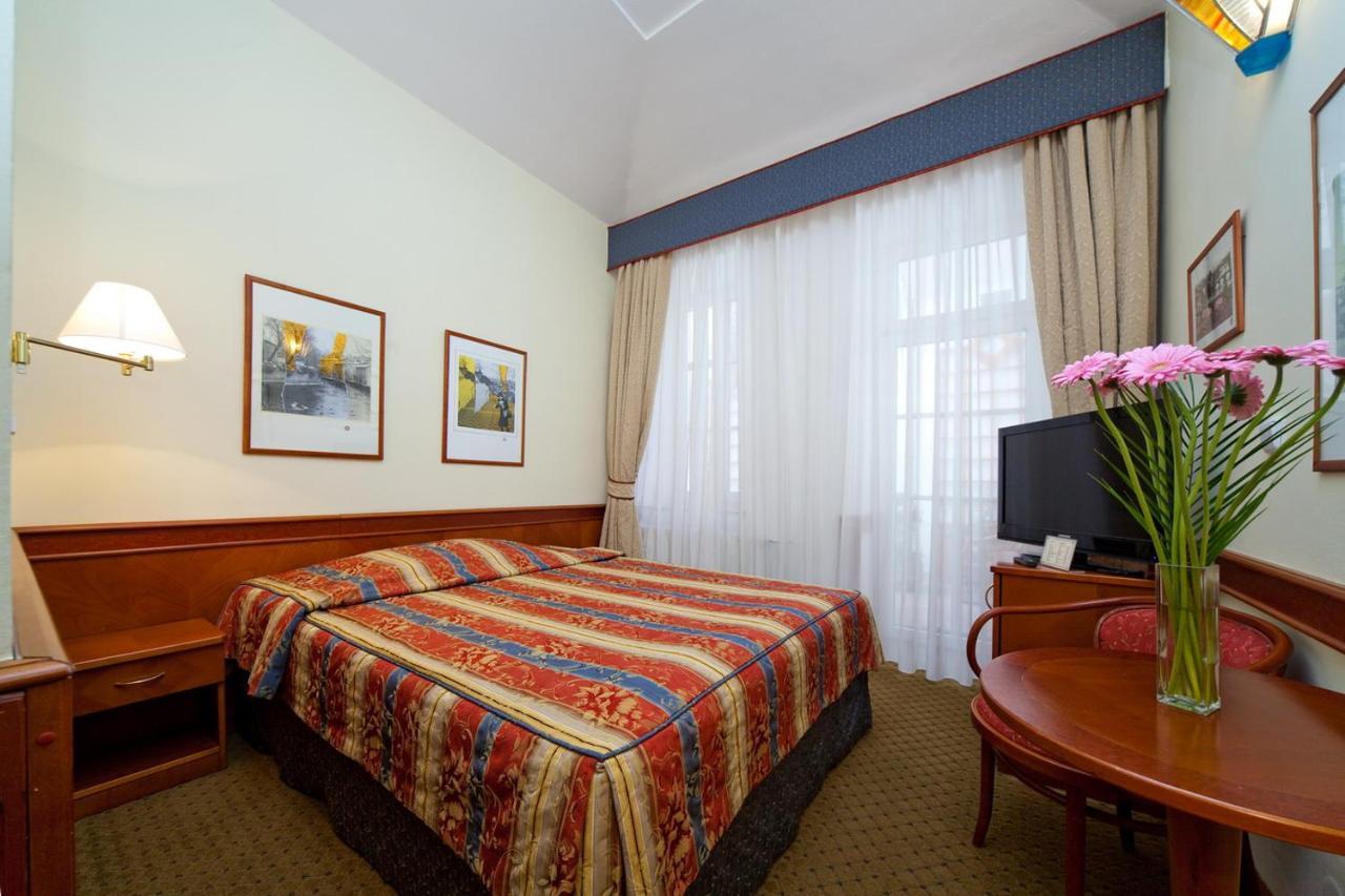 Boutique Hotel 16 Praha Bagian luar foto